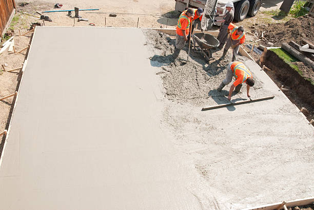 Best Concrete Sidewalk Installation in Hayti, MO